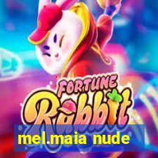 mel.maia nude